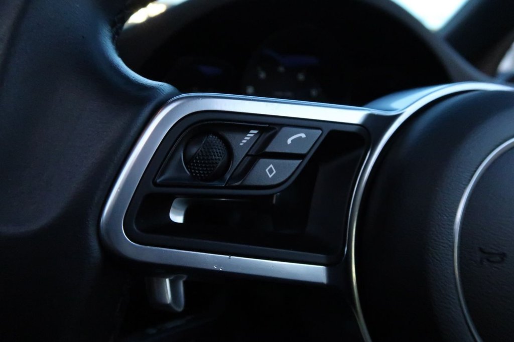 Used Porsche Macan 2020 for sale - 76546702: Photo 14