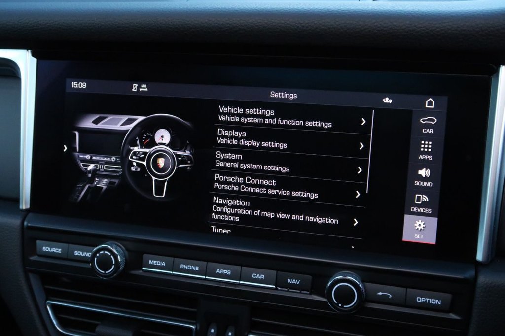 Used Porsche Macan 2020 for sale - 76546702: Photo 31