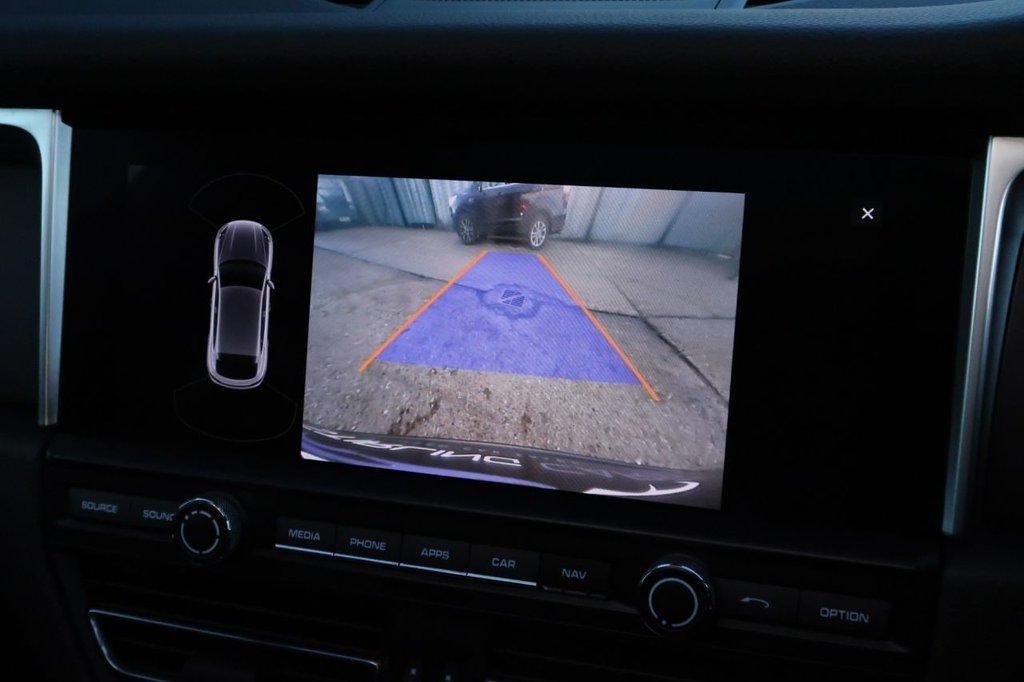 Used Porsche Macan 2020 for sale - 76546702: Photo 33