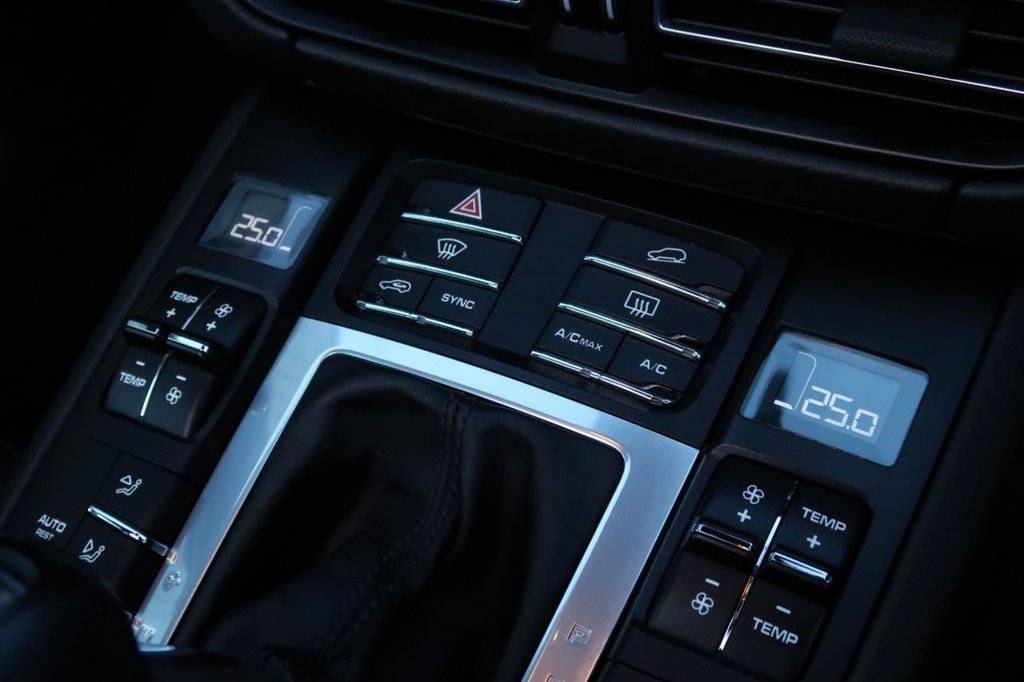 Used Porsche Macan 2020 for sale - 76546702: Photo 34