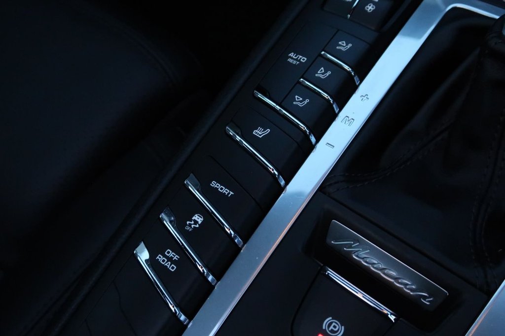 Used Porsche Macan 2020 for sale - 76546702: Photo 35