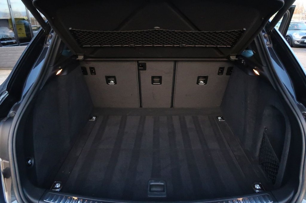 Used Porsche Macan 2020 for sale - 76546702: Photo 37