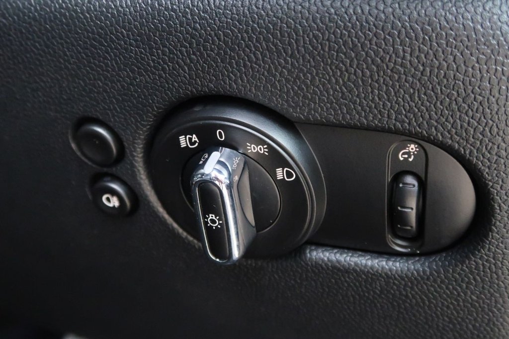 Used MINI Hatch 2018 for sale - 75651586: Photo 18