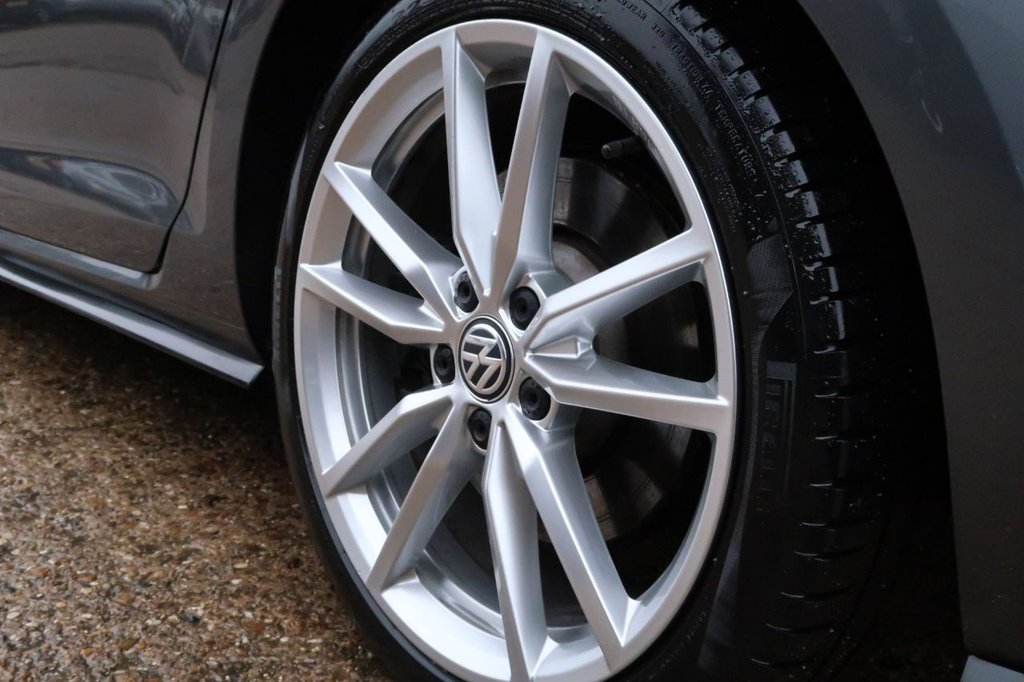 Used Volkswagen Golf 2019 for sale - 77498450: Photo 32