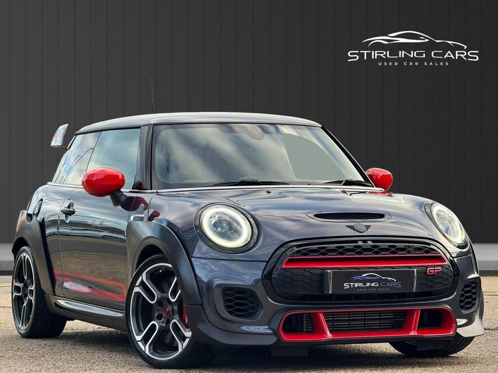 Used MINI Hatch 2020 for sale - 76333689: Photo 1