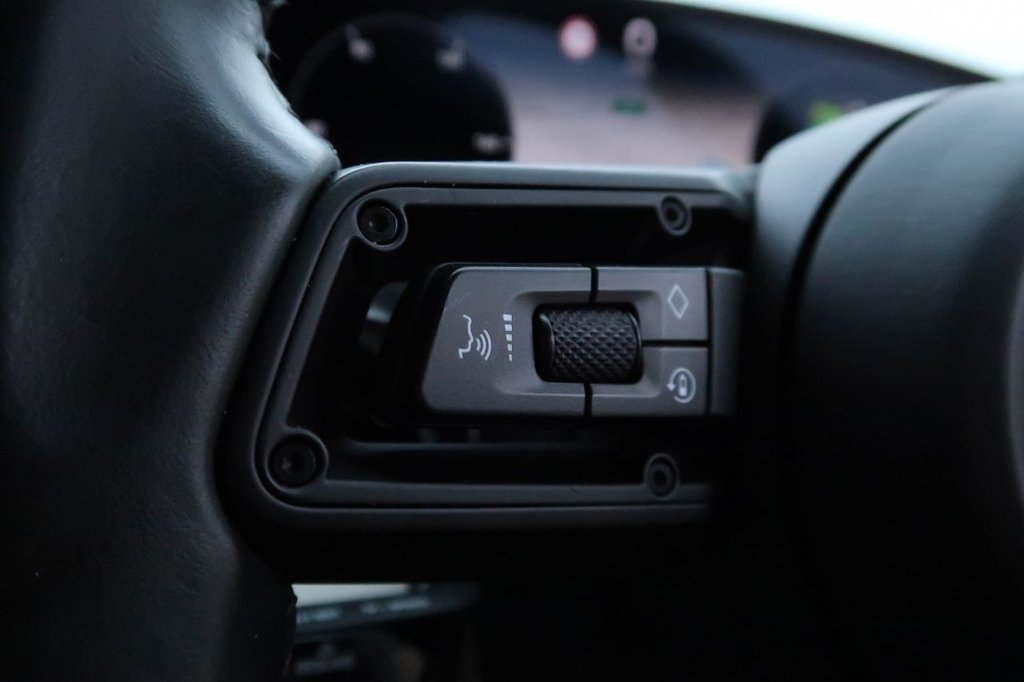 Used Porsche Taycan 2021 for sale - 76119289: Photo 19