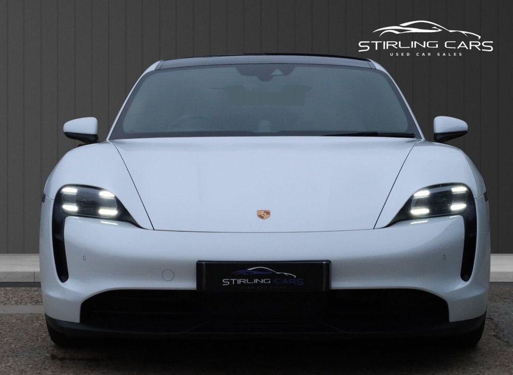 Used Porsche Taycan 2021 for sale - 76119289: Photo 3