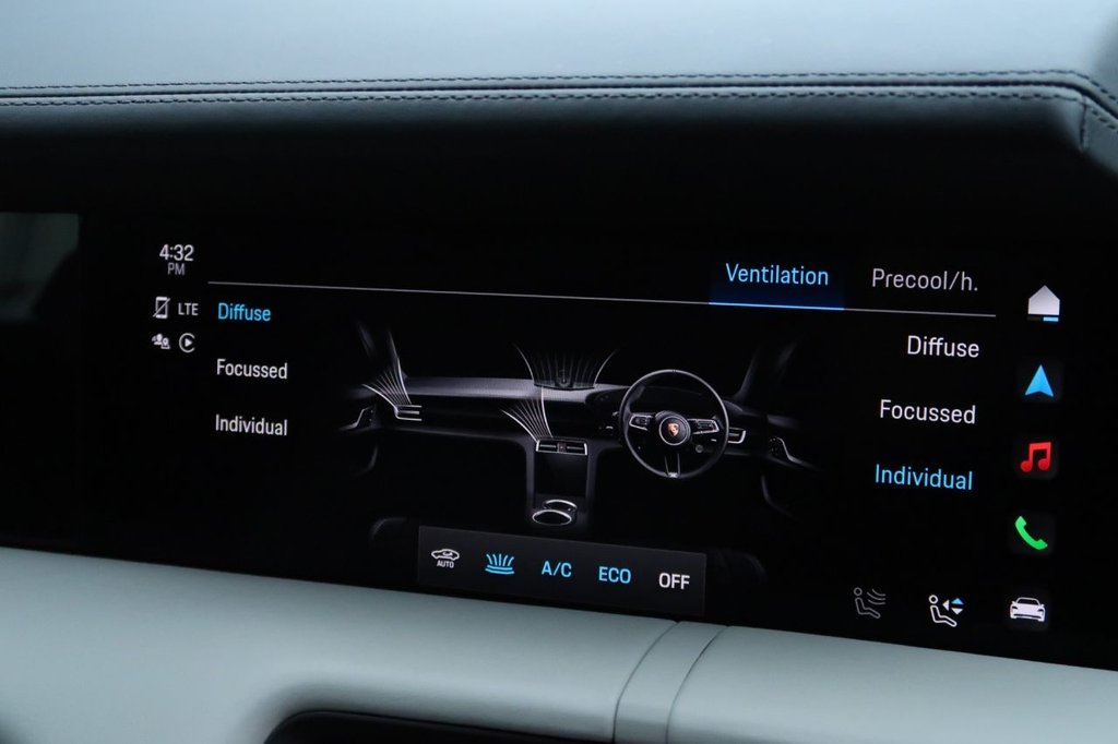 Used Porsche Taycan 2021 for sale - 76119289: Photo 34