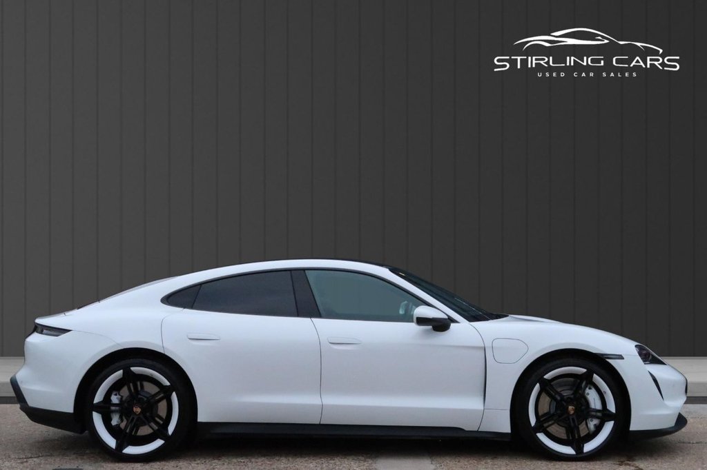 Used Porsche Taycan 2021 for sale - 76119289: Photo 4