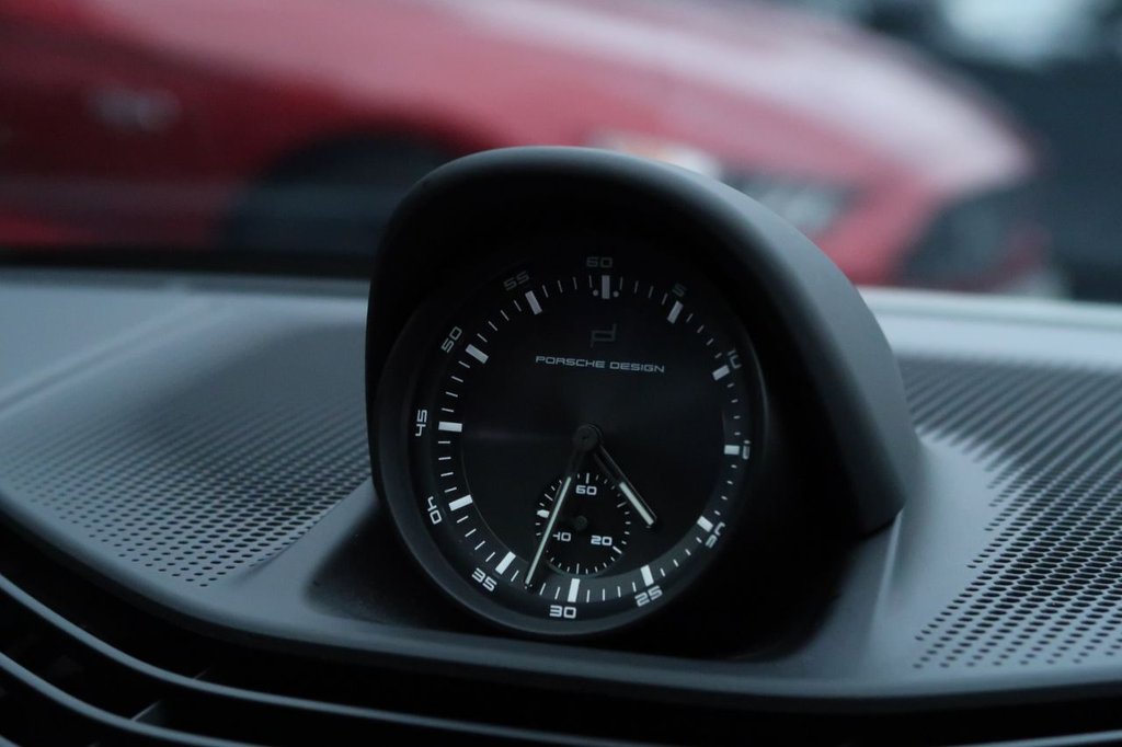 Used Porsche Taycan 2021 for sale - 76119289: Photo 40