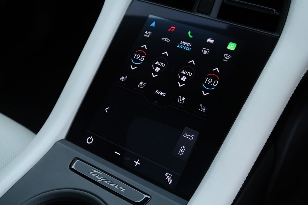 Used Porsche Taycan 2021 for sale - 76119289: Photo 41