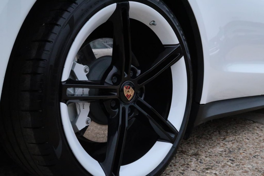 Used Porsche Taycan 2021 for sale - 76119289: Photo 44