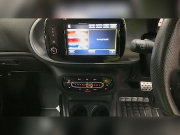 Used smart fortwo 2018 for sale - 77332999: Photo