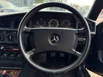 Used Mercedes-Benz 190 1989 for sale - 79481784: Photo