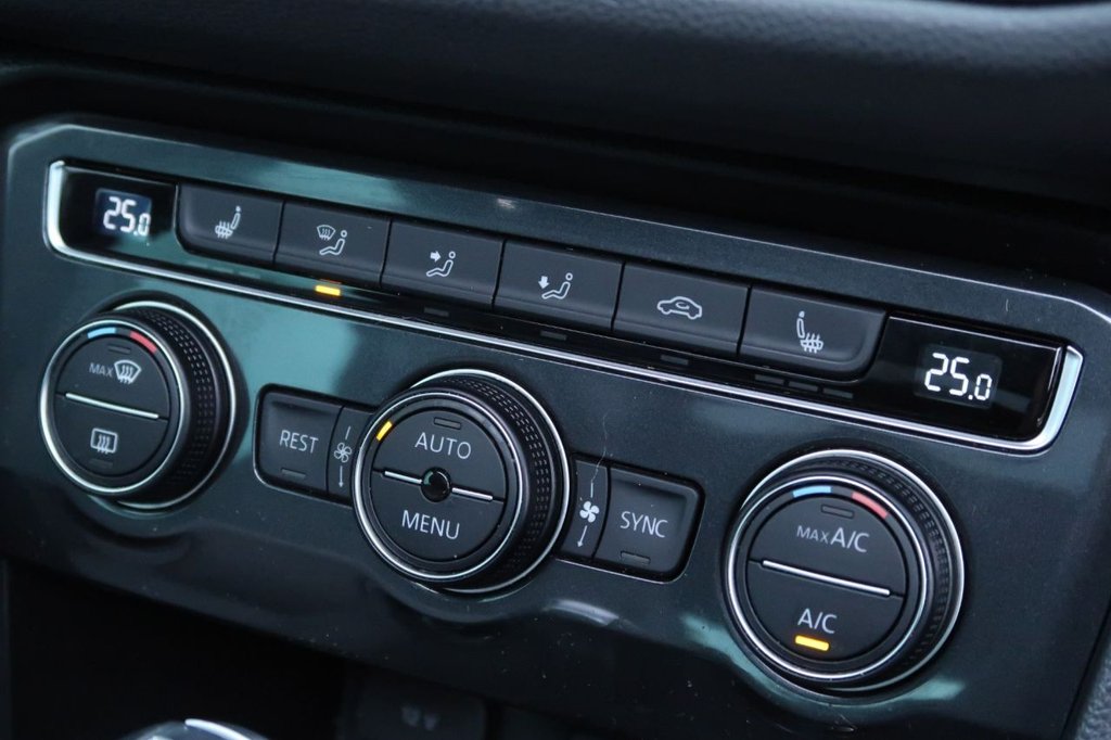 Used Volkswagen Tiguan 2018 for sale - 77609164: Photo 31