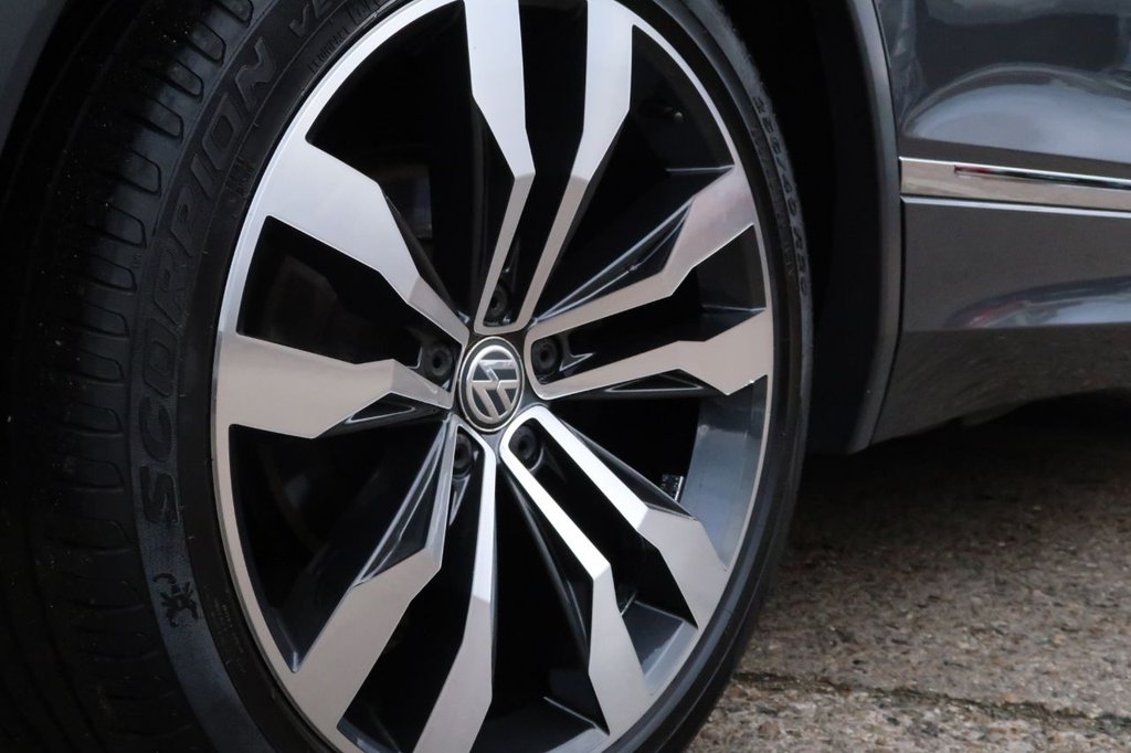 Used Volkswagen Tiguan 2018 for sale - 77609164: Photo 36