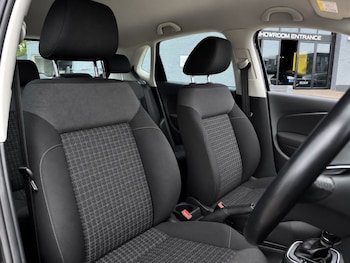 Used Volkswagen Polo 2017 for sale - 79551181: Photo