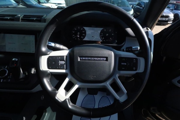 Used Land Rover Defender 2020 for sale - 75651632: Photo 11