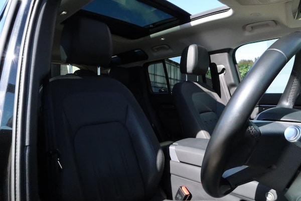 Used Land Rover Defender 2020 for sale - 75651632: Photo 12