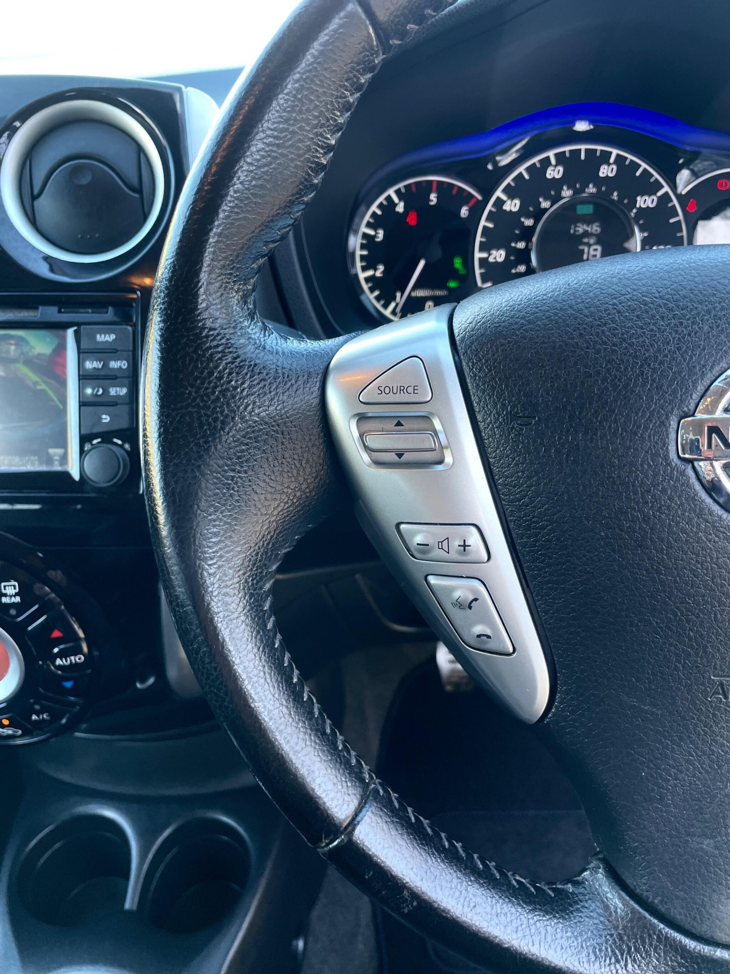 Used Nissan Note 2014 for sale - 77795184: Photo 17