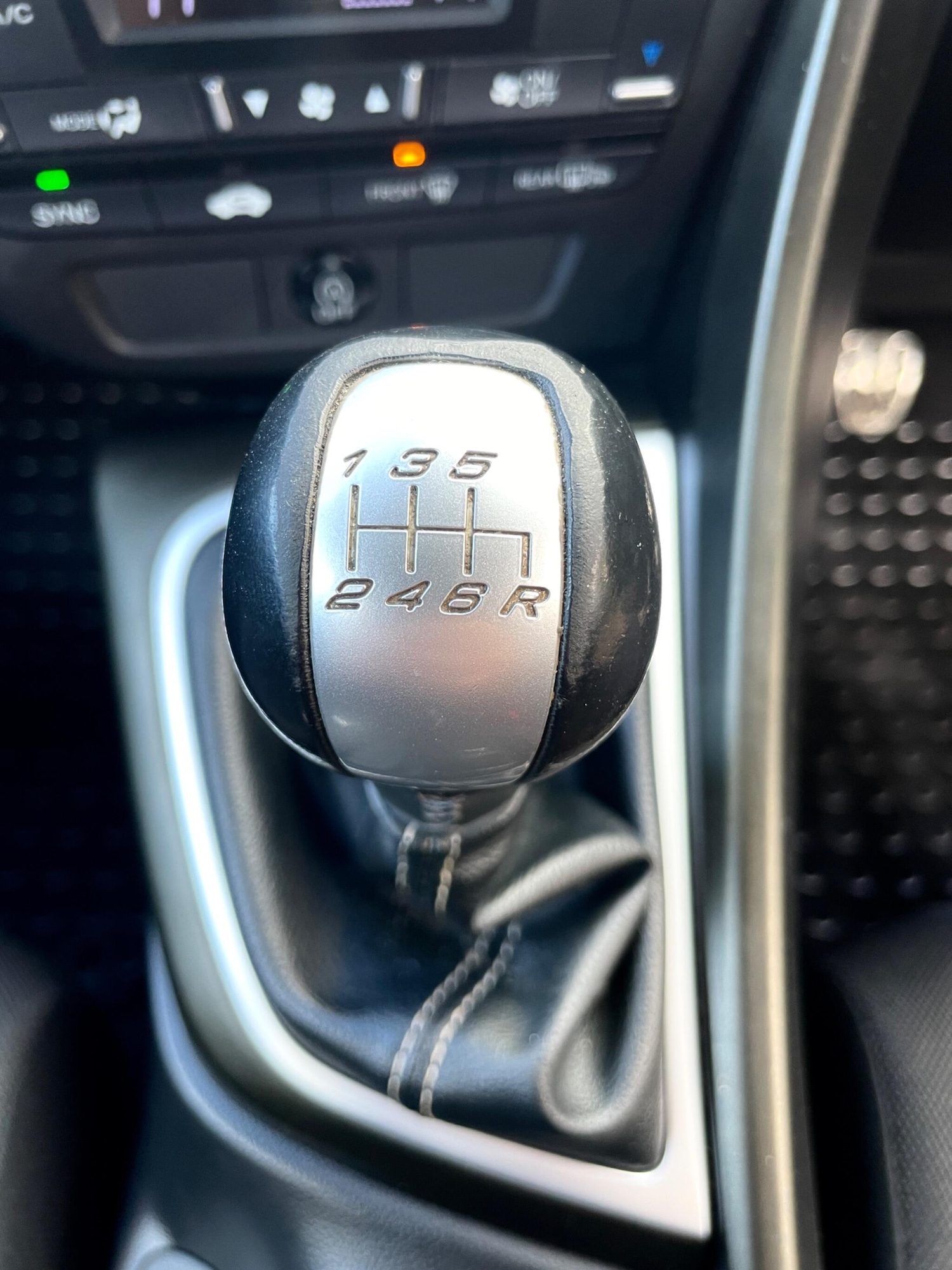 Used Honda Civic 2013 for sale - 76350698: Photo 22