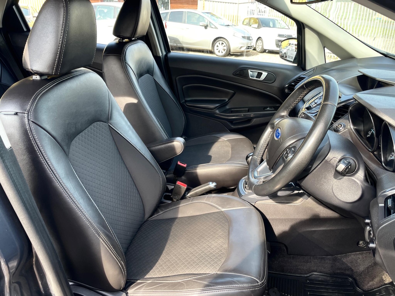 Used Ford Ecosport 2017 for sale - 77983052: Photo 12