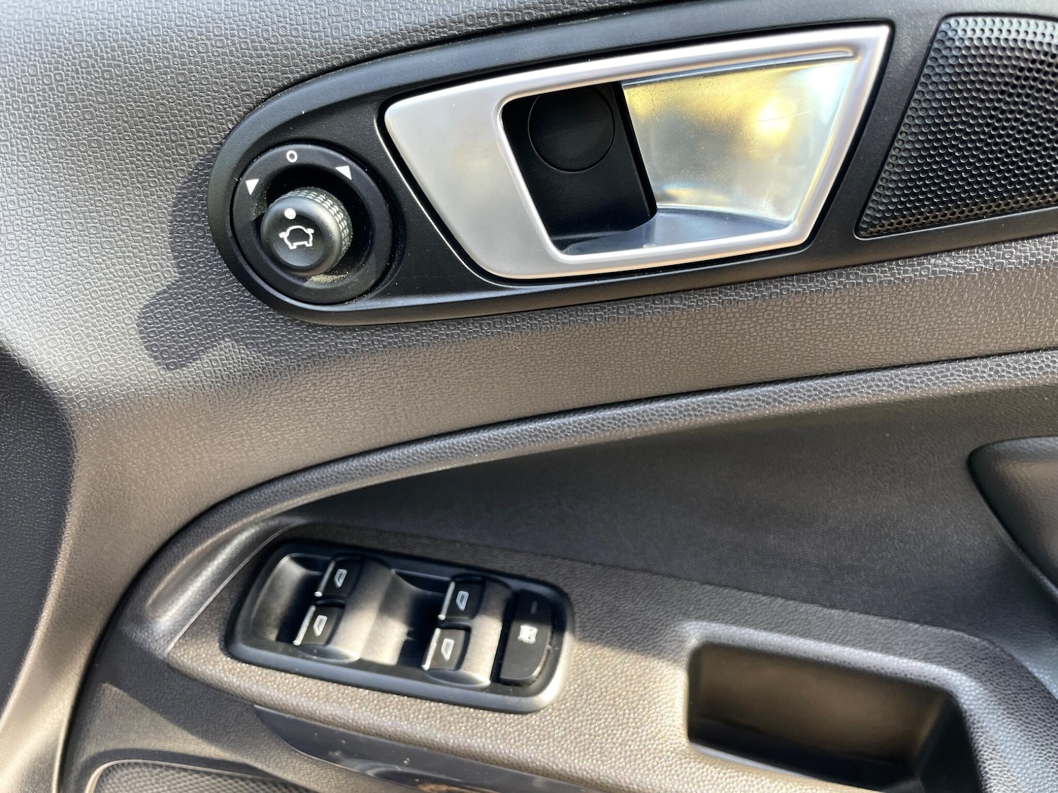 Used Ford Ecosport 2017 for sale - 77983052: Photo 24