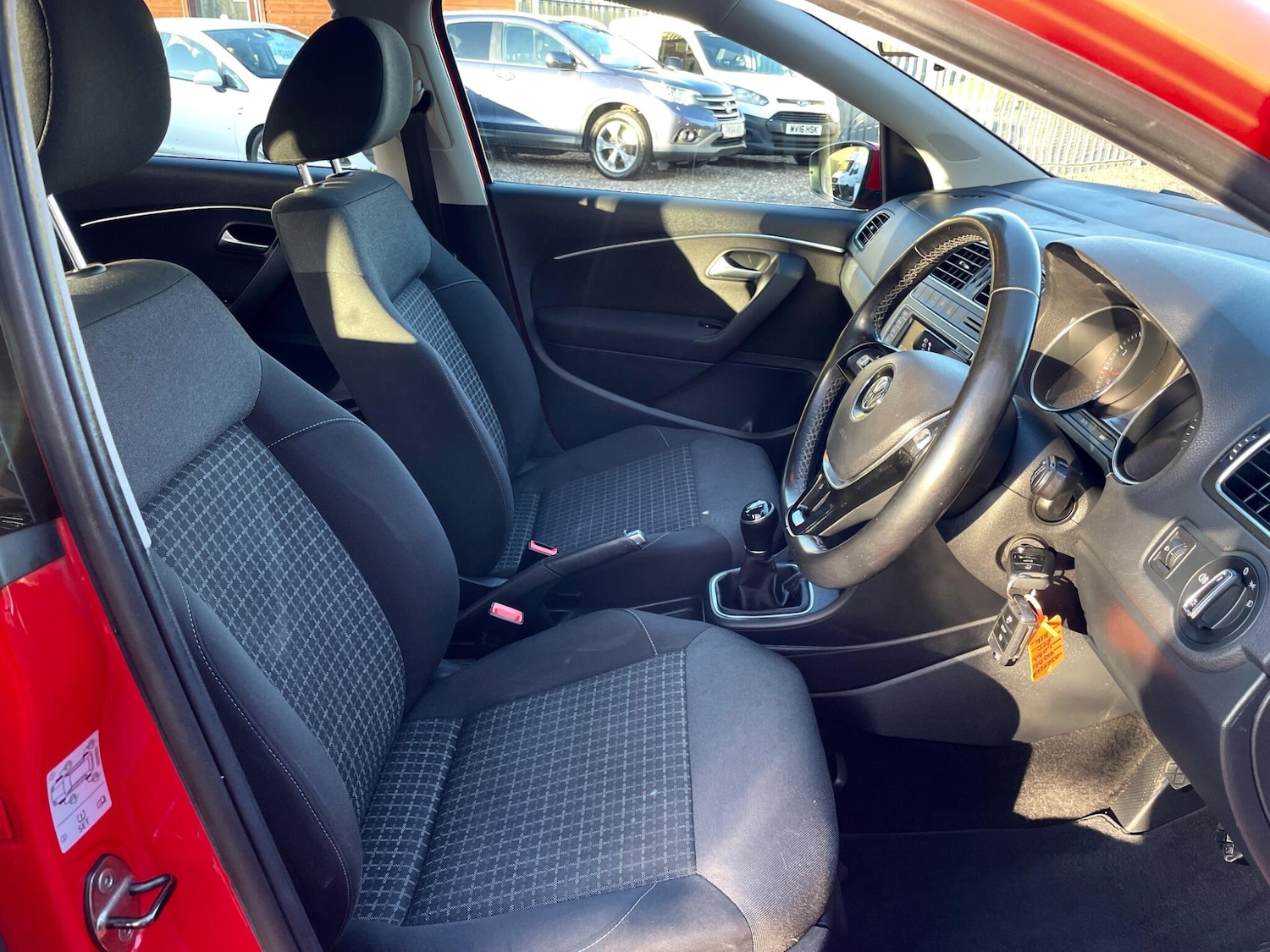 Used Volkswagen Polo 2015 for sale - 77218925: Photo 13