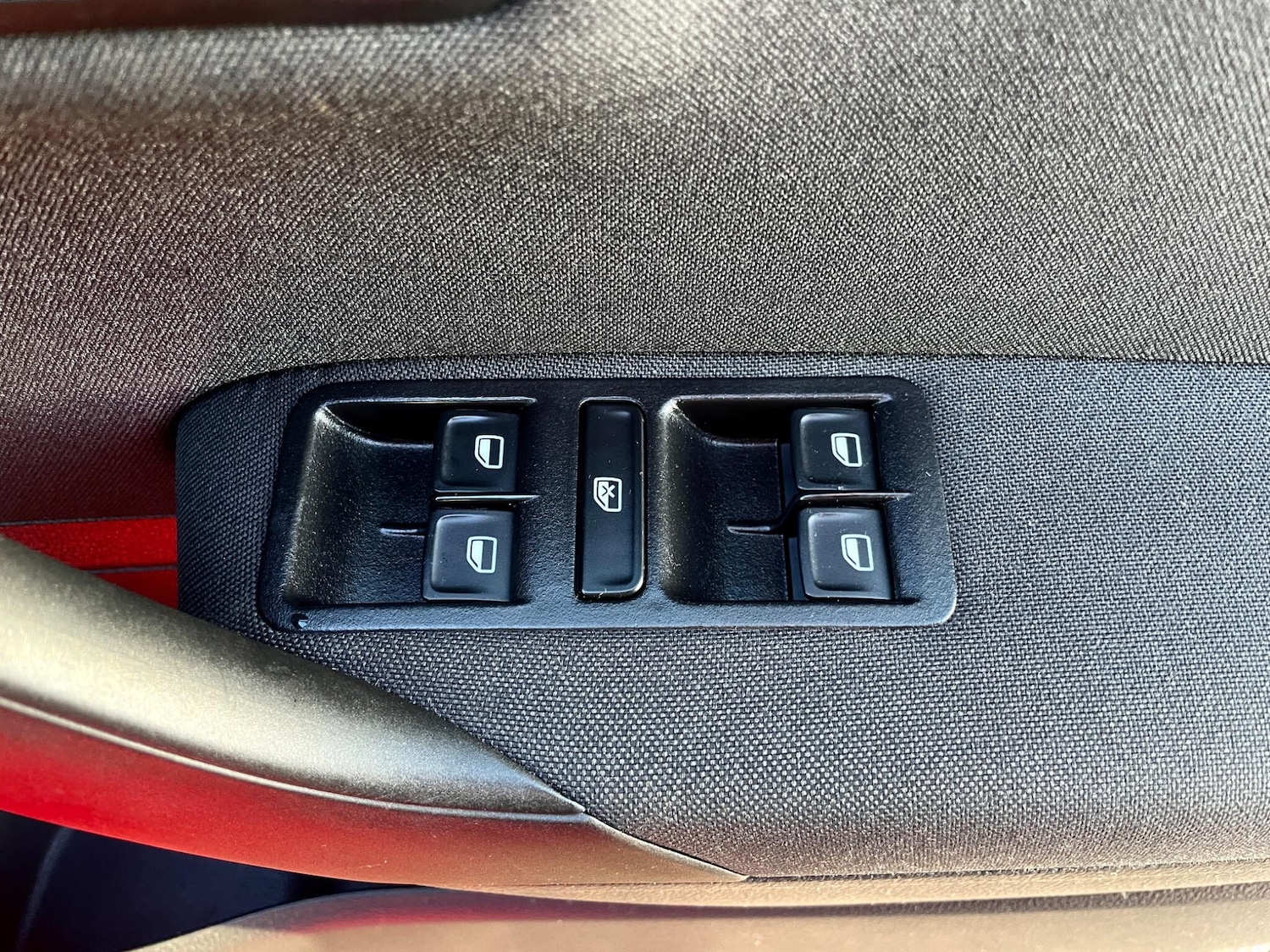 Used Volkswagen Polo 2015 for sale - 77218925: Photo 17