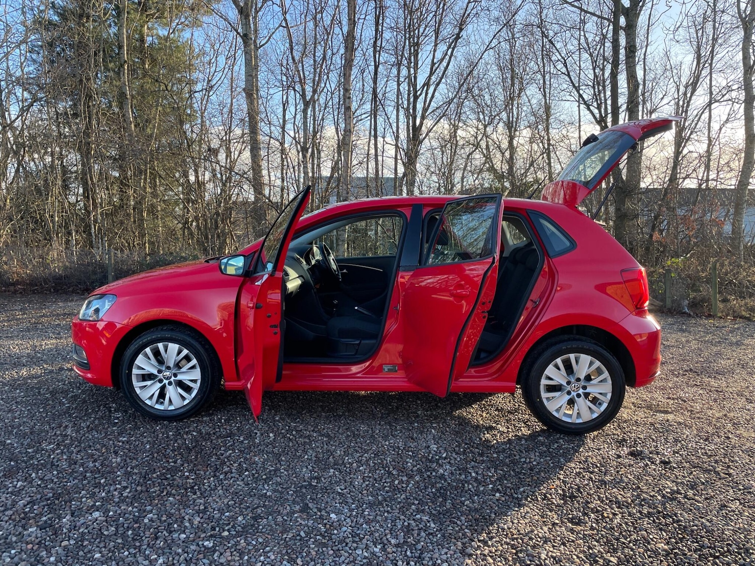 Used Volkswagen Polo 2015 for sale - 77218925: Photo 5