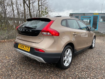 Used Volvo V40 2014 for sale - 78298572: Photo