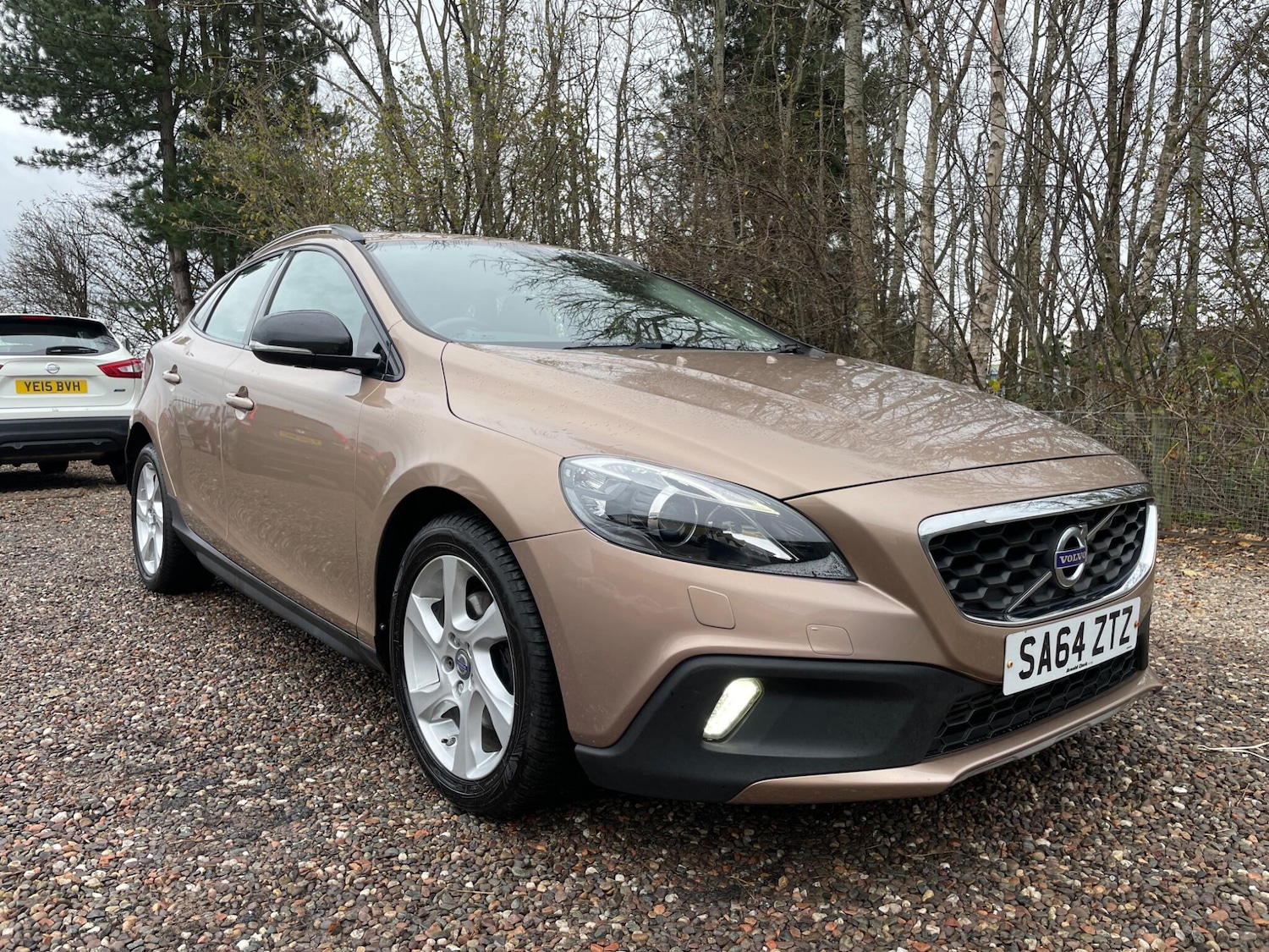 Used Volvo V40 2014 for sale - 76717528: Photo 1