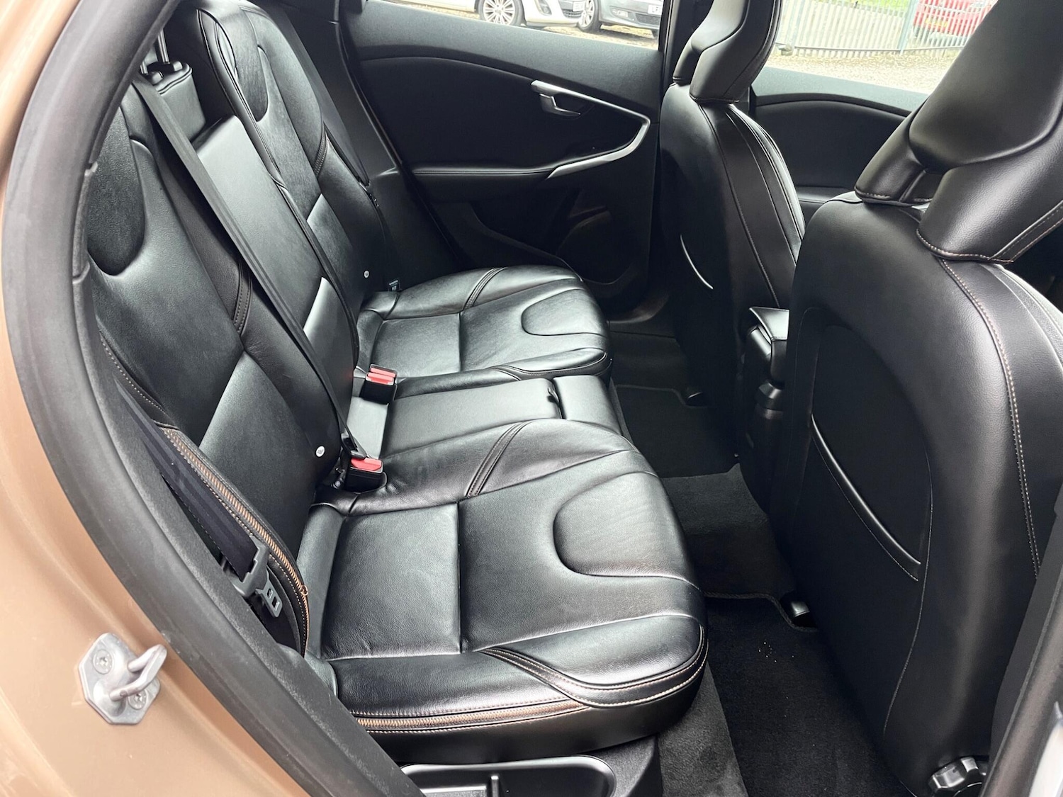 Used Volvo V40 2014 for sale - 76717528: Photo 17