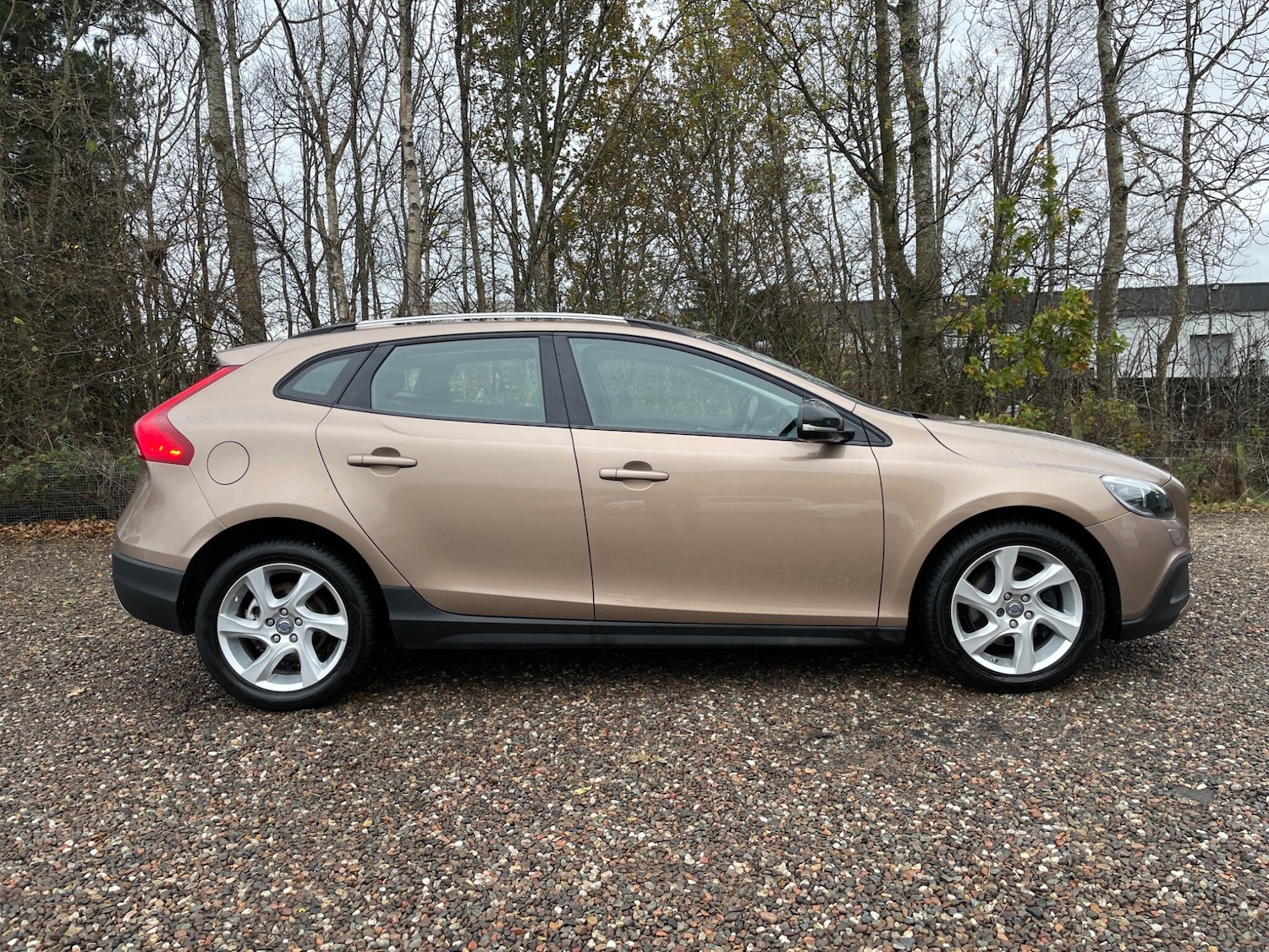 Used Volvo V40 2014 for sale - 76717528: Photo 5