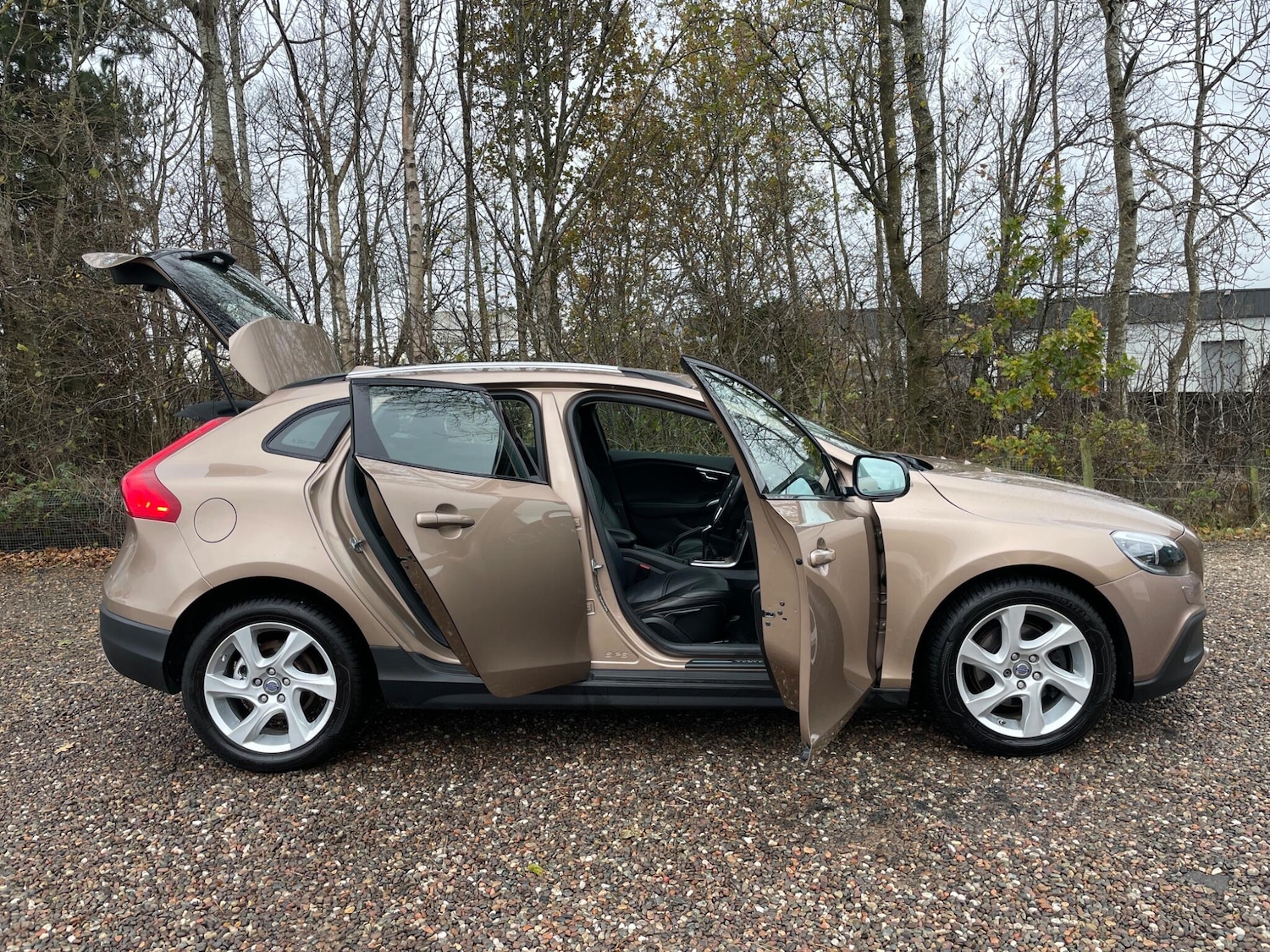 Used Volvo V40 2014 for sale - 76717528: Photo 7