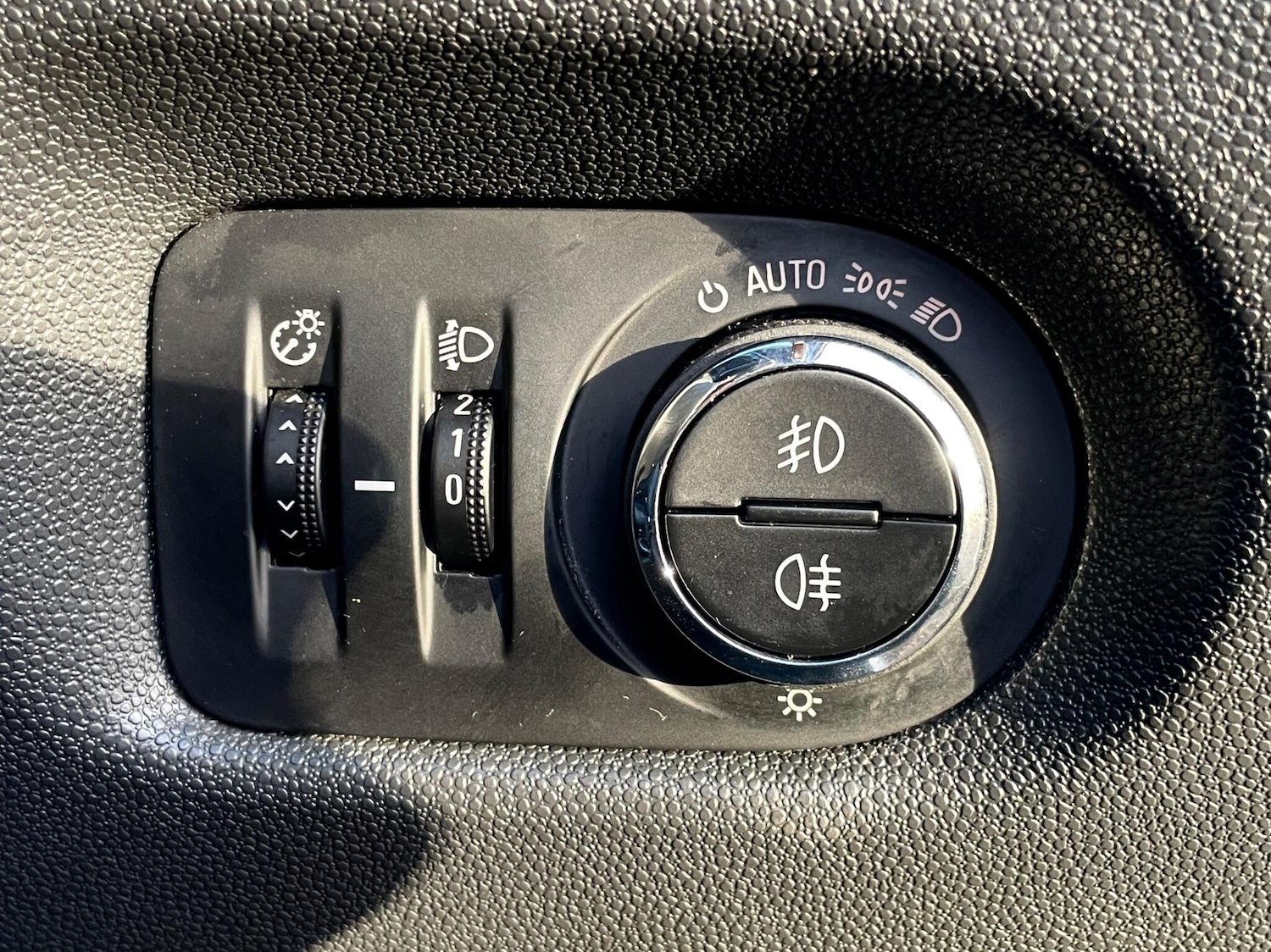 Used Vauxhall Corsa 2013 for sale - 77178252: Photo 22