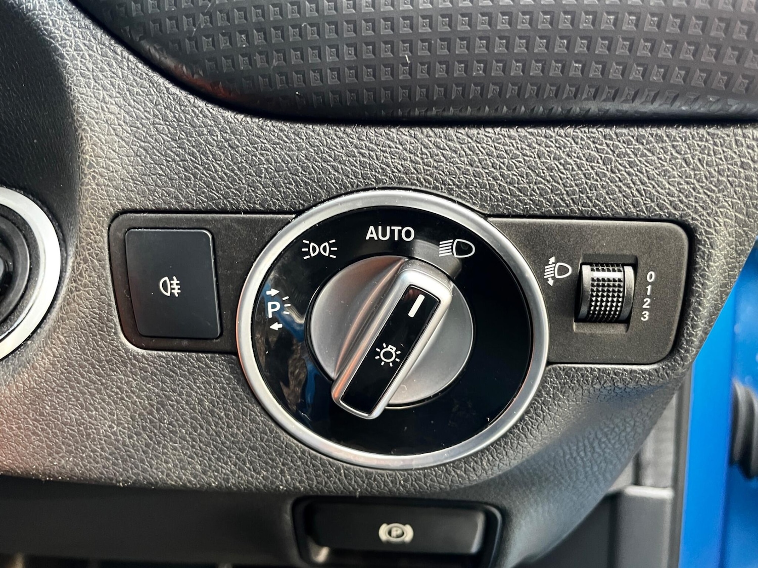 Used Mercedes-Benz A-Class 2015 for sale - 77164260: Photo 24