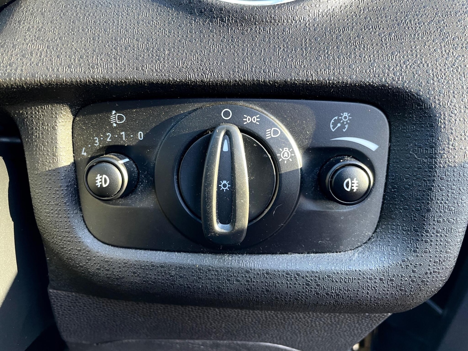 Used Ford Fiesta 2016 for sale - 76635918: Photo 24