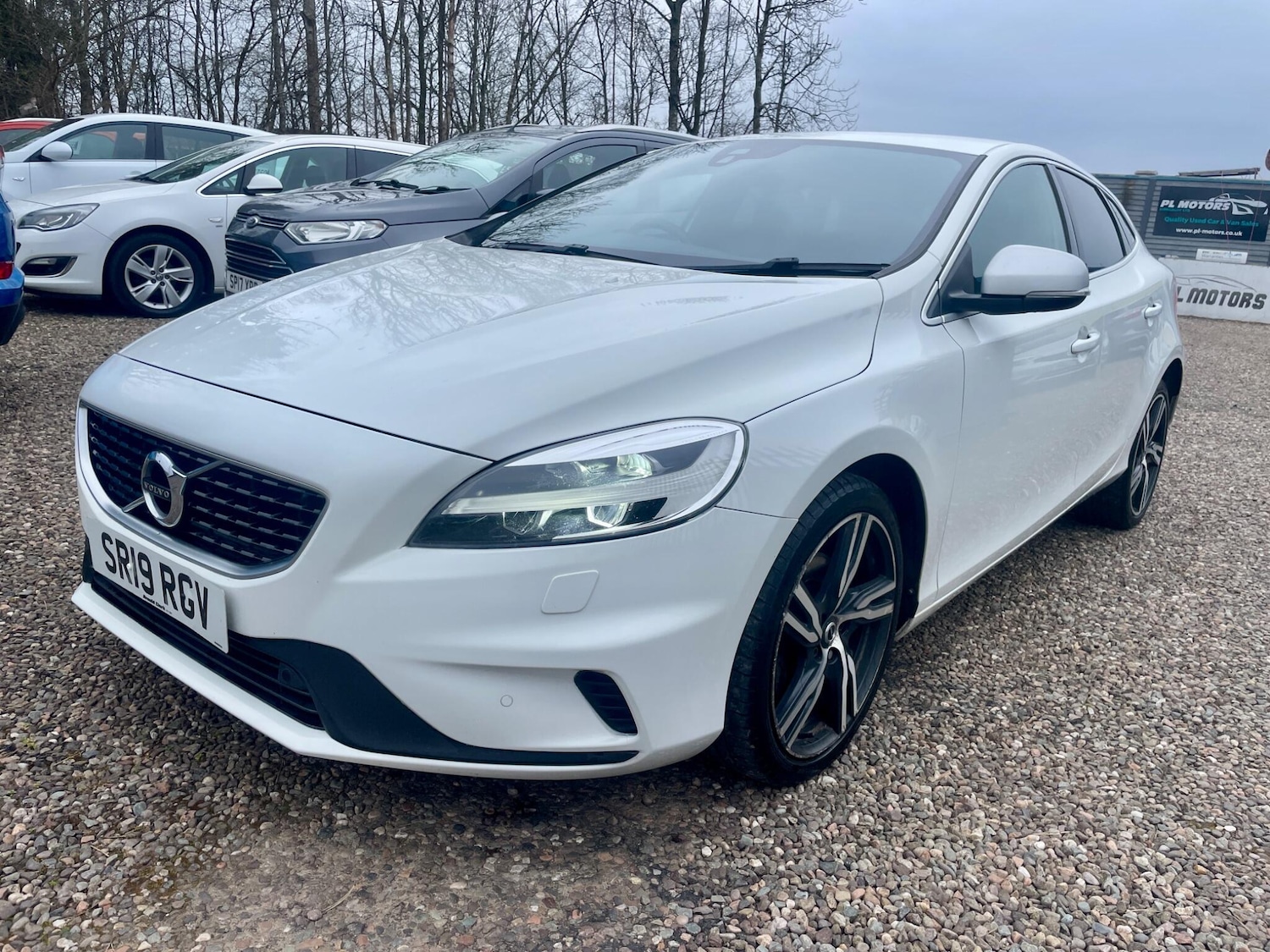 Used Volvo V40 2019 for sale - 77983043: Photo 2