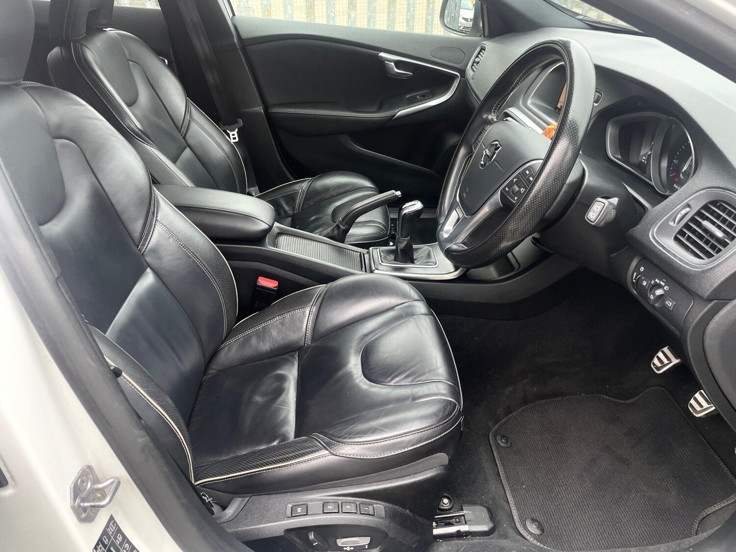 Used Volvo V40 2019 for sale - 77983043: Photo 9