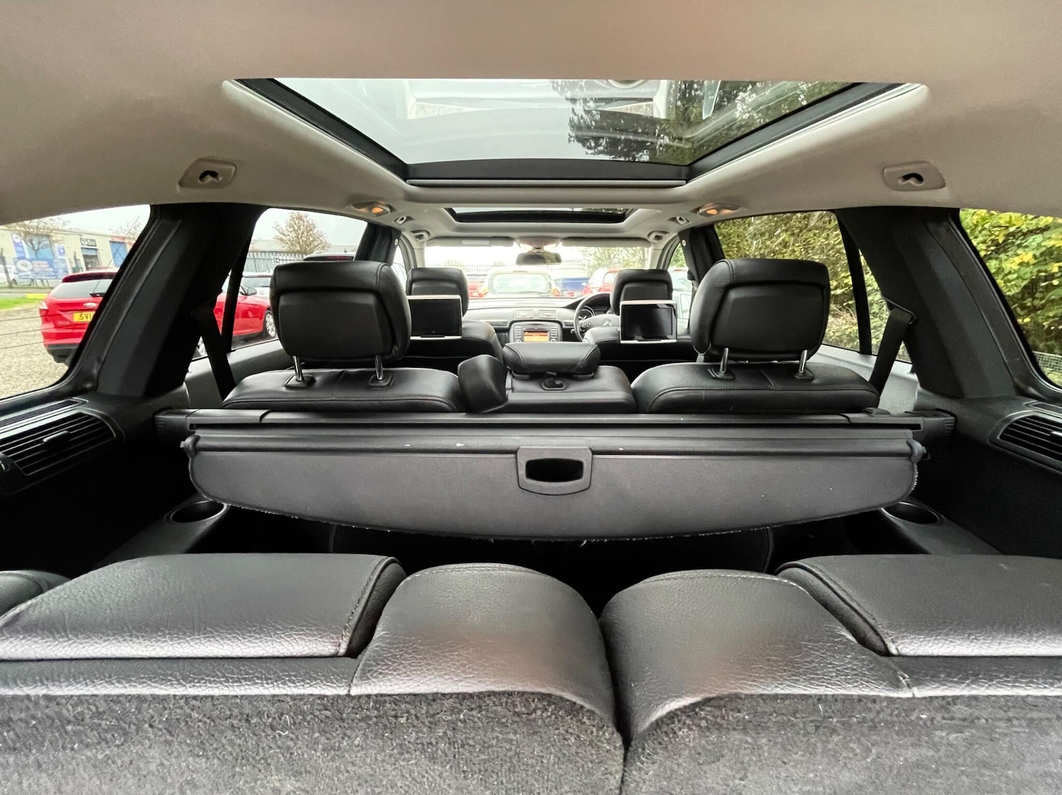 Used Mercedes-Benz R Class 2010 for sale - 76271849: Photo 13