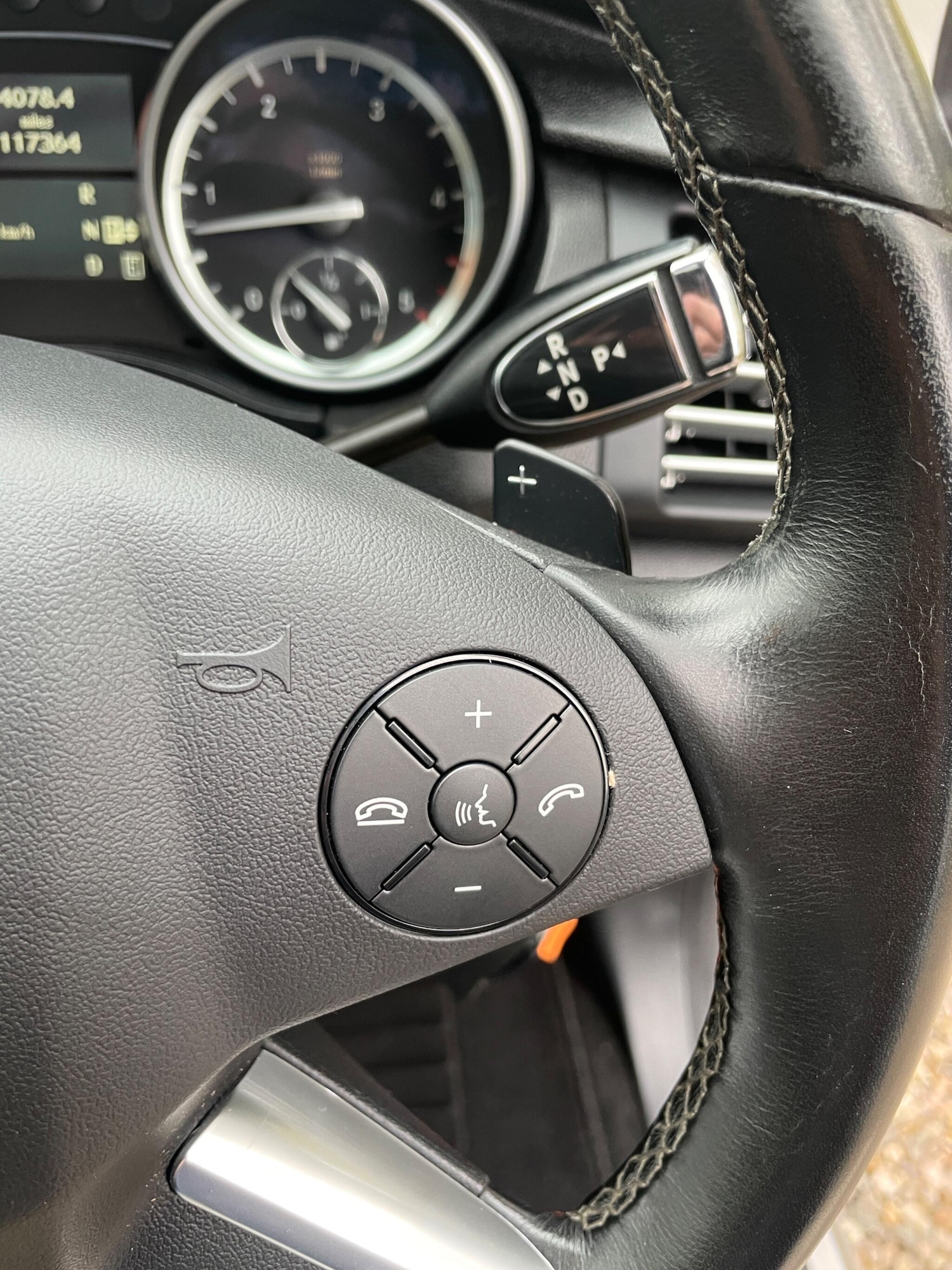 Used Mercedes-Benz R Class 2010 for sale - 76271849: Photo 20