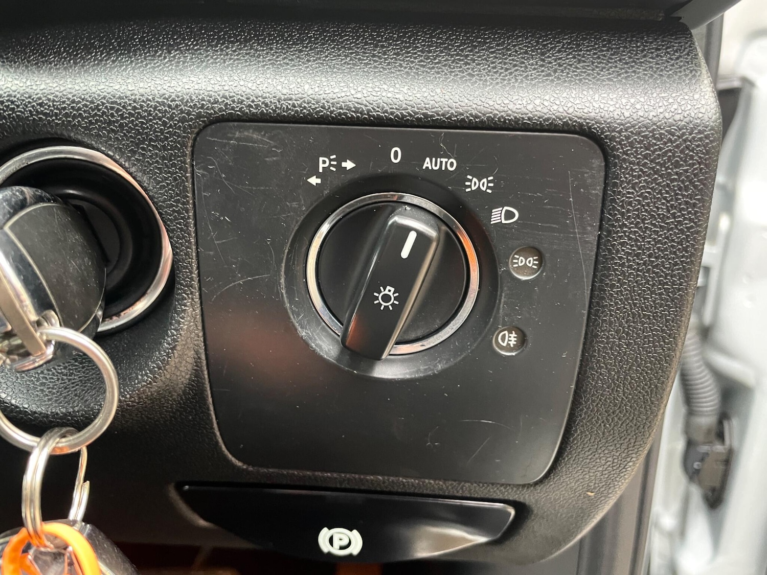 Used Mercedes-Benz R Class 2010 for sale - 76271849: Photo 27