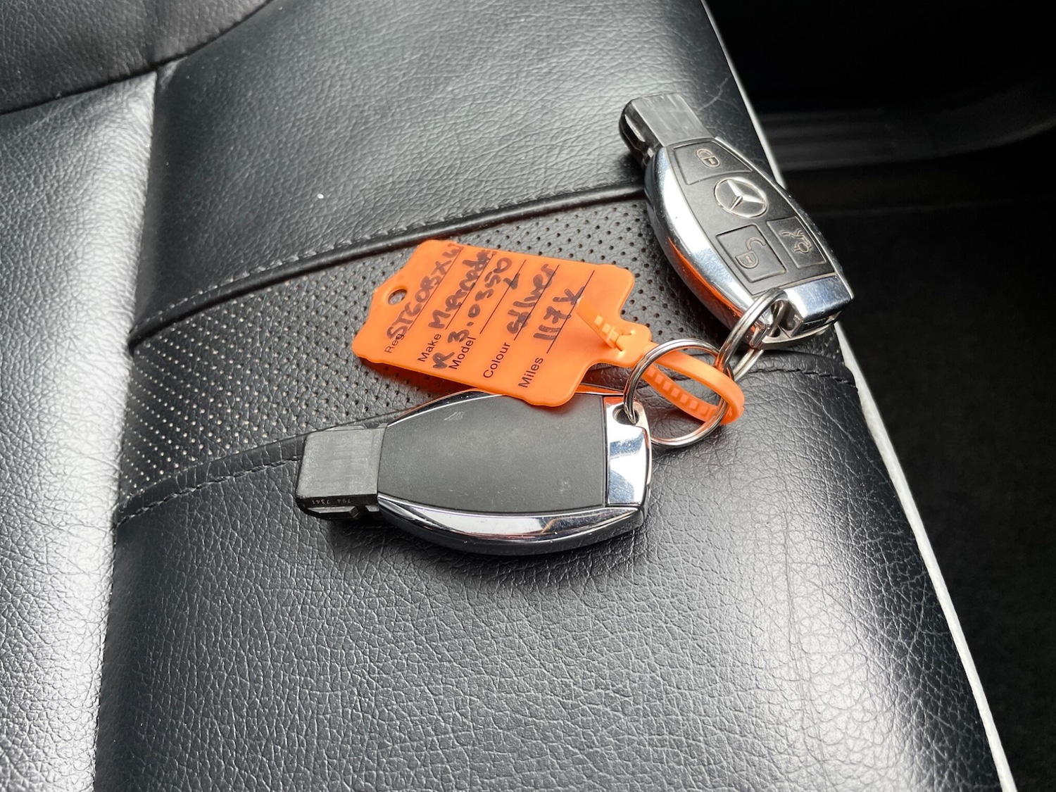 Used Mercedes-Benz R Class 2010 for sale - 76271849: Photo 31