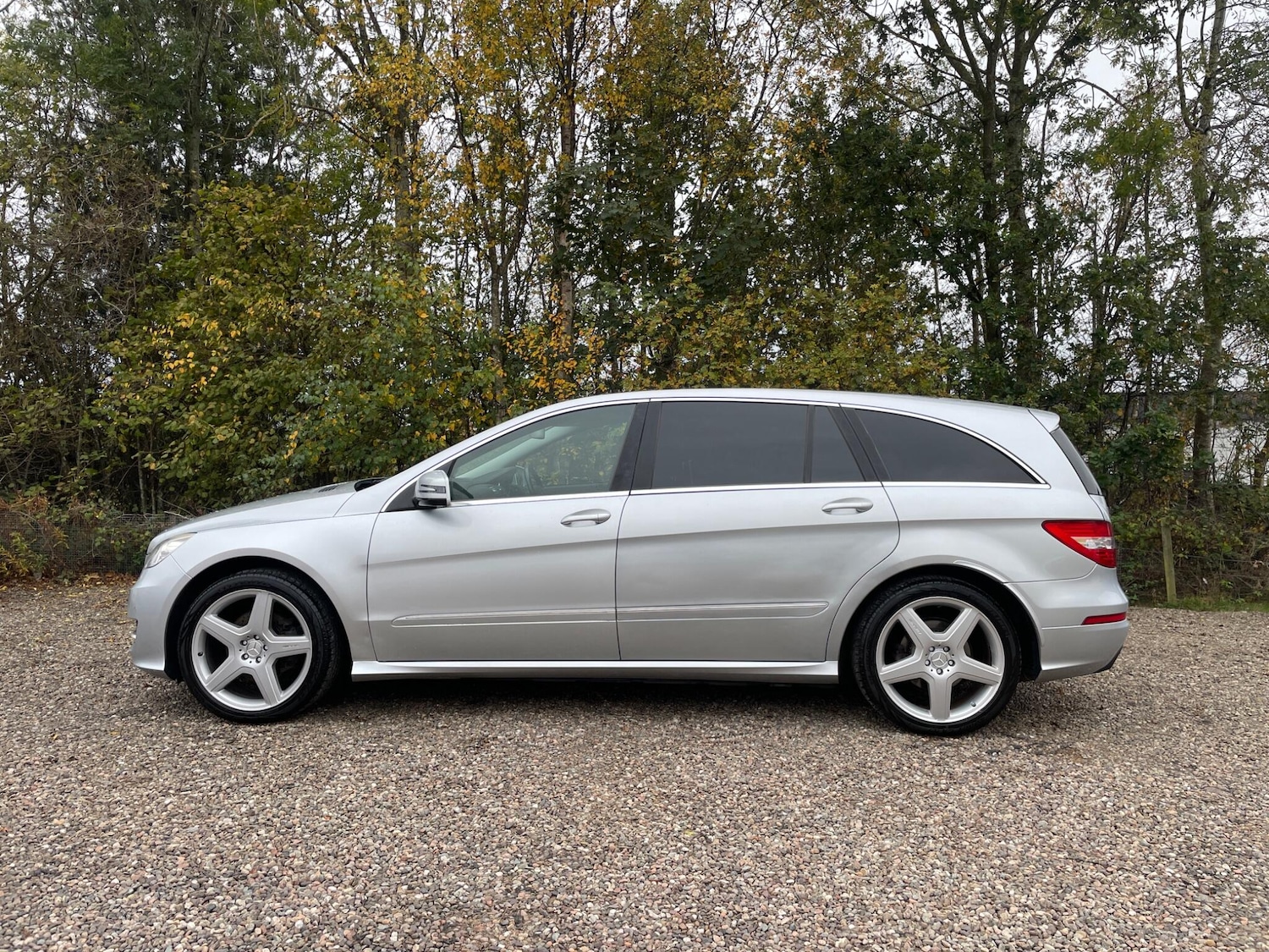 Used Mercedes-Benz R Class 2010 for sale - 76271849: Photo 6