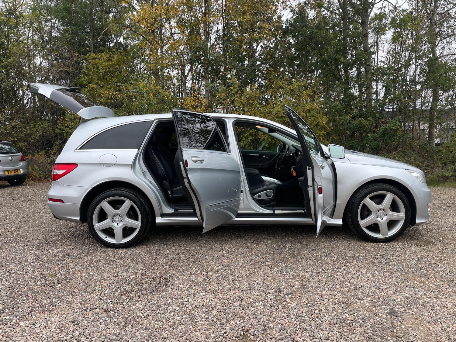 Used Mercedes-Benz R Class 2010 for sale - 76271849: Photo 7