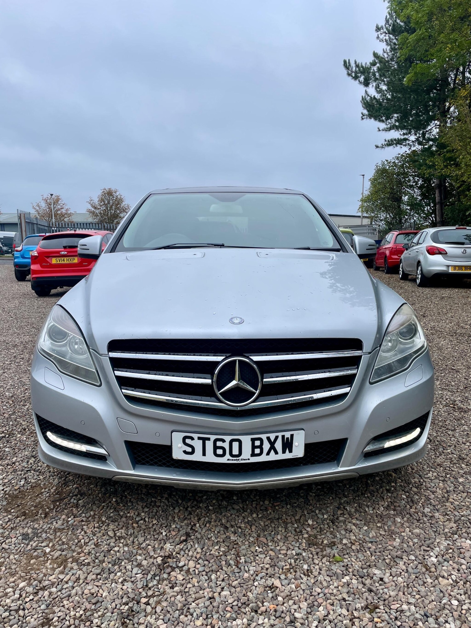 Used Mercedes-Benz R Class 2010 for sale - 76271849: Photo 9