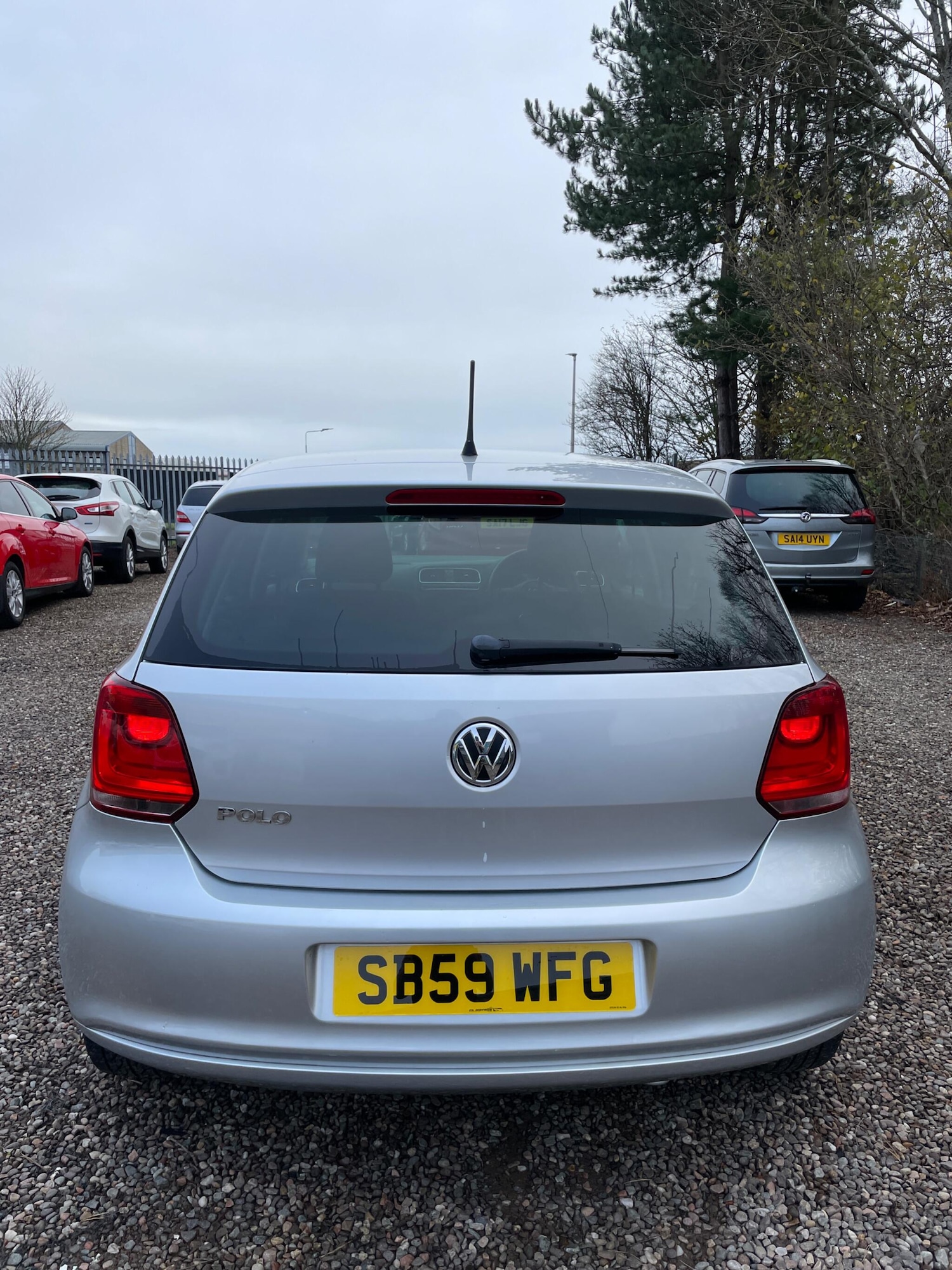 Used Volkswagen Polo 2010 for sale - 76754765: Photo 10