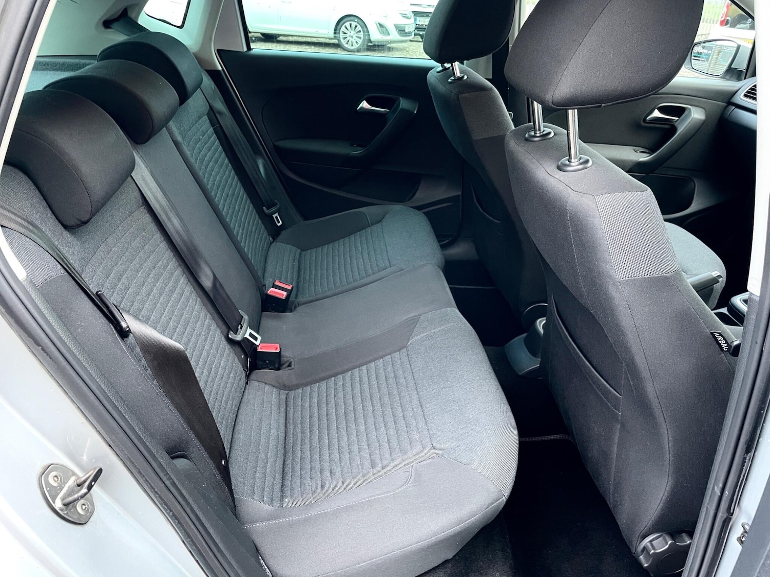 Used Volkswagen Polo 2010 for sale - 76754765: Photo 15