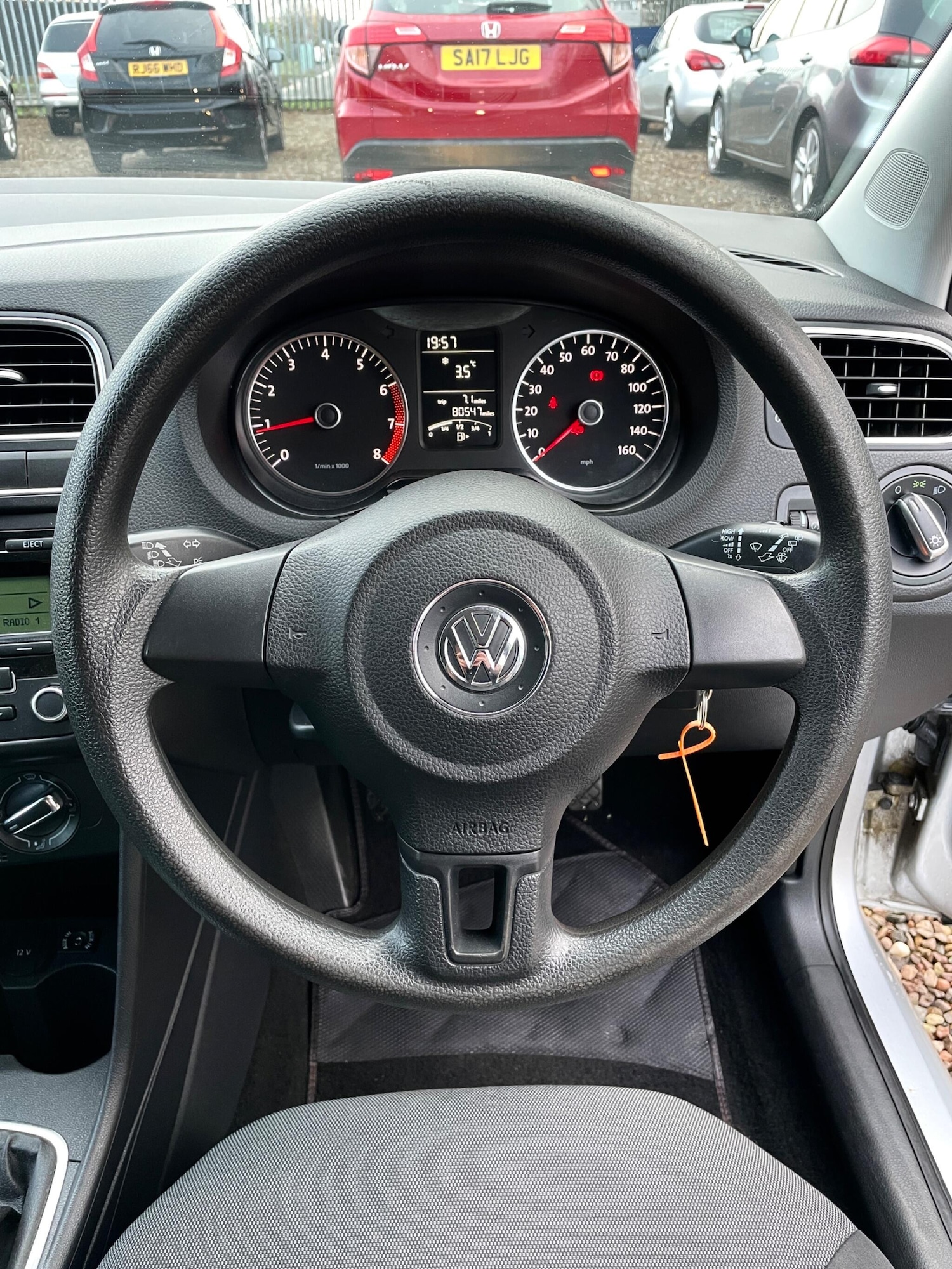 Used Volkswagen Polo 2010 for sale - 76754765: Photo 17